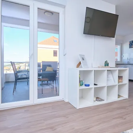 Fuer 4 Personen Ca- 65 M² In Mastrinka- Adriakueste Kroatien - Kroatische Ins By Interhome