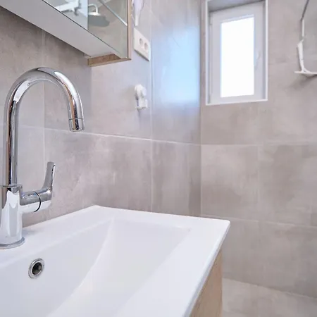 Διαμέρισμα Fuer 4 Personen Ca- 65 M² In Mastrinka- Adriakueste Kroatien - Kroatische Ins By Interhome Τρογκίρ